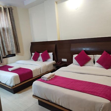 Hotel Lav Kush Deluxe At Paharganj Нью-Делі Екстер'єр фото