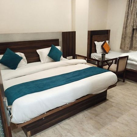 Hotel Lav Kush Deluxe At Paharganj Нью-Делі Екстер'єр фото